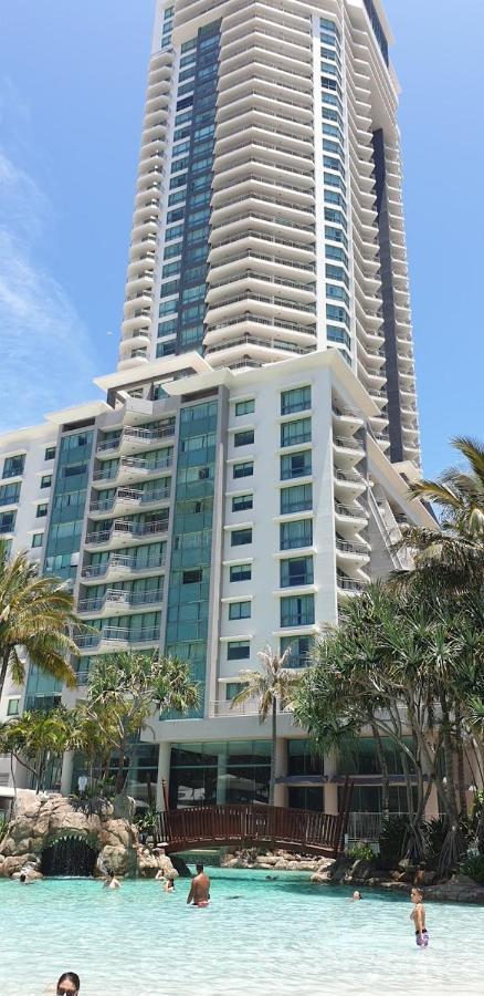 Crown Towers Resort Private Apartments Guldkusten Exteriör bild